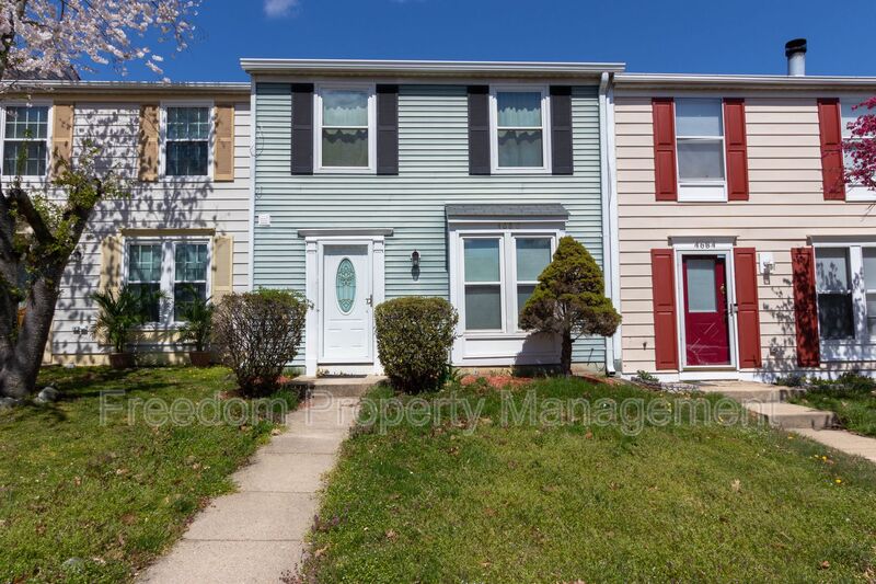 Woodbridge Townhome: 4686 Hercules Ln