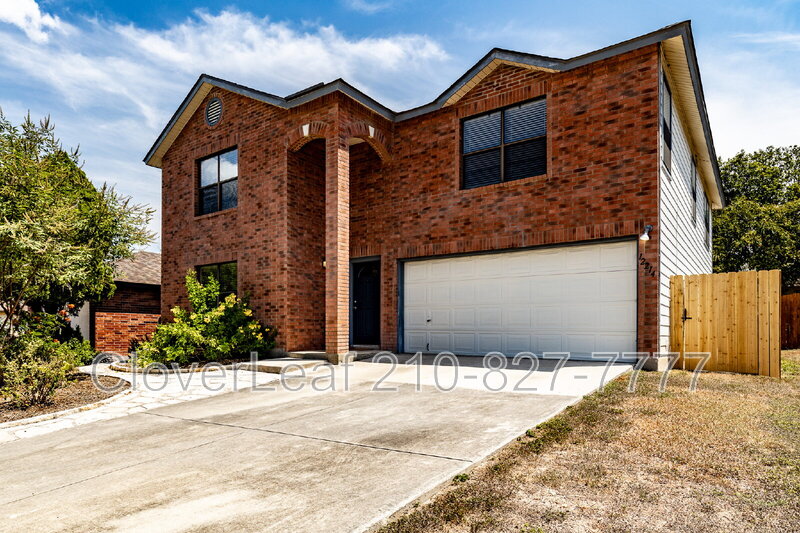 San Antonio House: 12214 Towering Elm