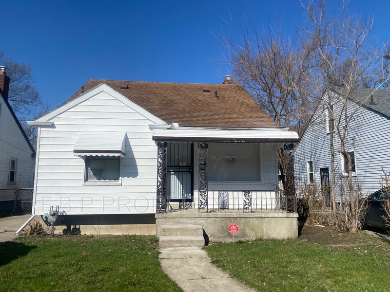 Detroit House: 8443 Pierson St