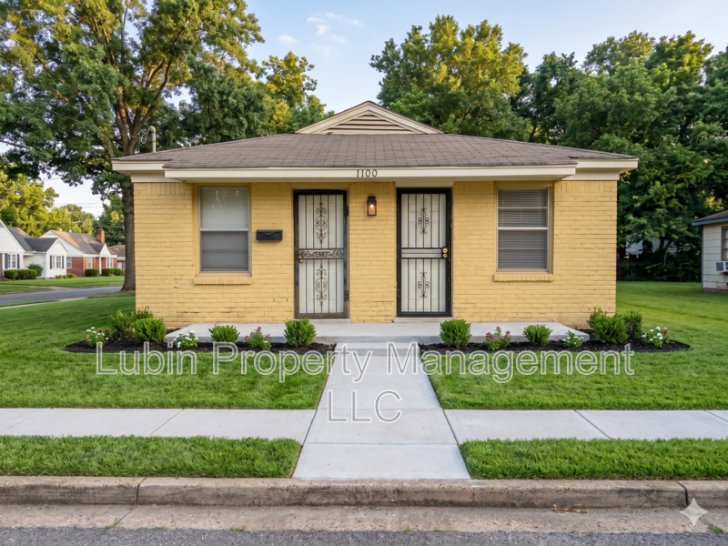 Memphis House: 1194 Chicago Ave