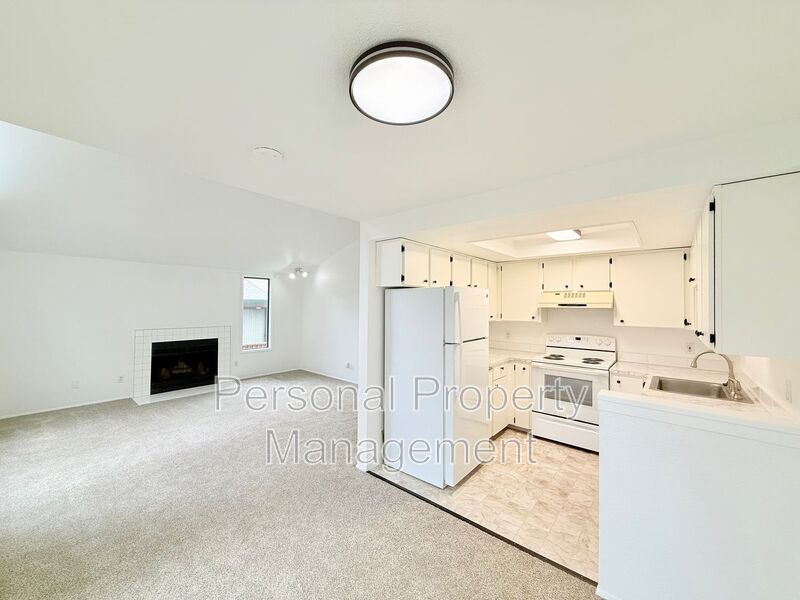 Vancouver Condo: 1410 NE 72nd St - Unit 3