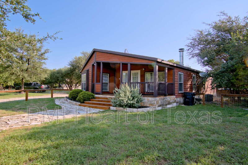 Leander House: 631 County Road 270