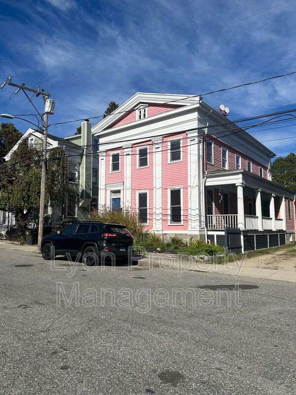 New London House: 41 Tilley Street