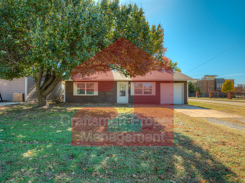 Edmond House: 224 West 5th Street