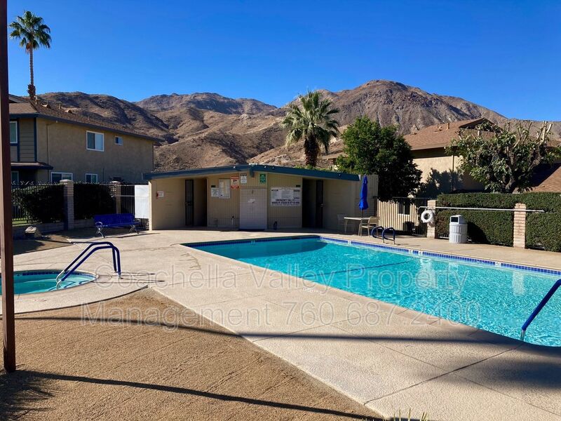Palm Desert Condo: 72724 Eagle Road