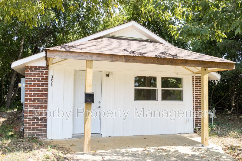 Chattanooga House: 358 Derby Circle