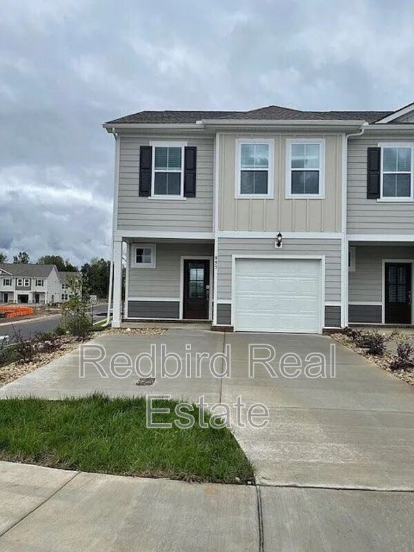 White House Townhome: 857 Big Bend Ct