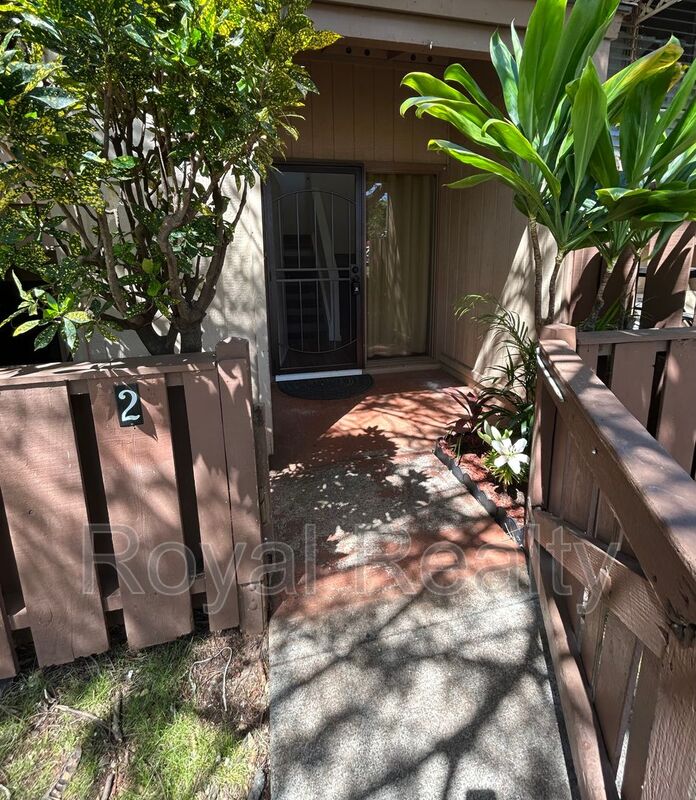 Kapolei Condo: 92-1068 Palahia Street