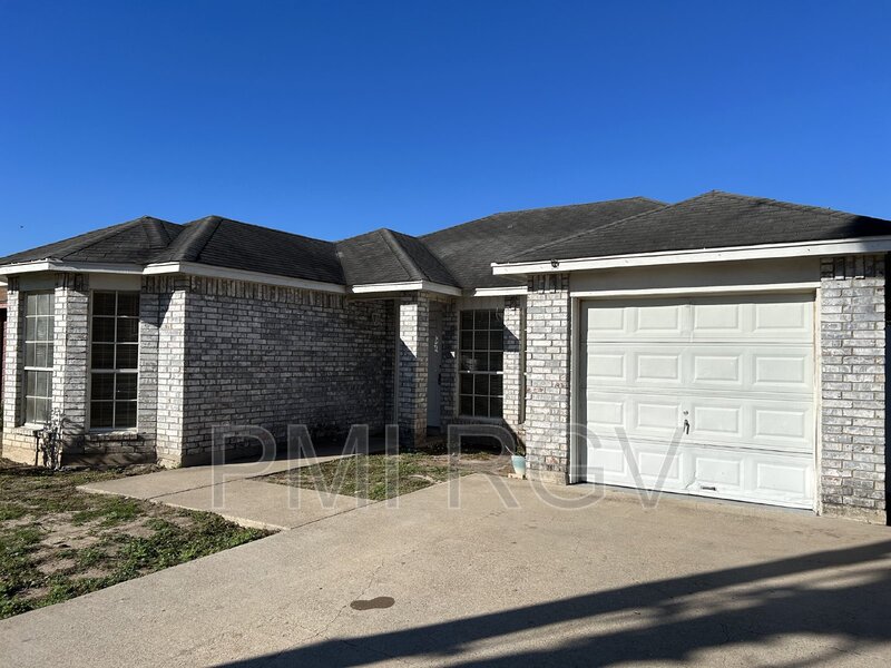 Edinburg House: 1021 Denver