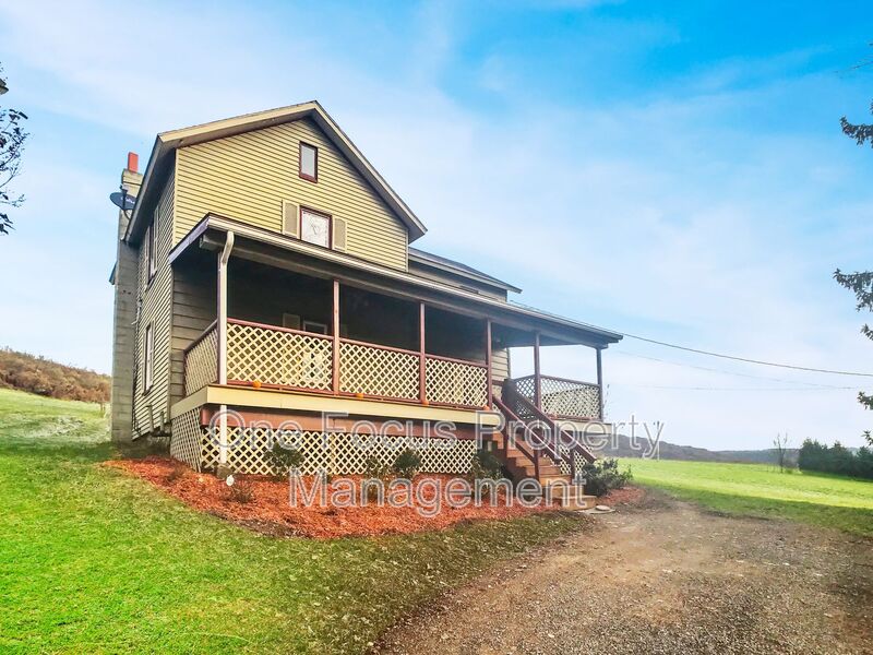 Trout Run House: 1724 Steam Valley Road