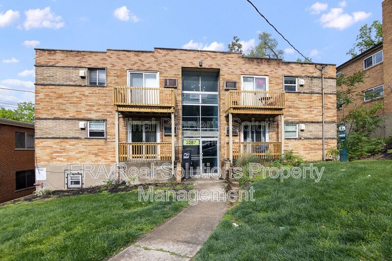 Cincinnati Apartment: 3287 Morrison Ave