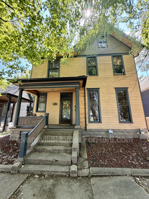 Evansville House: 319 Adams Avenue