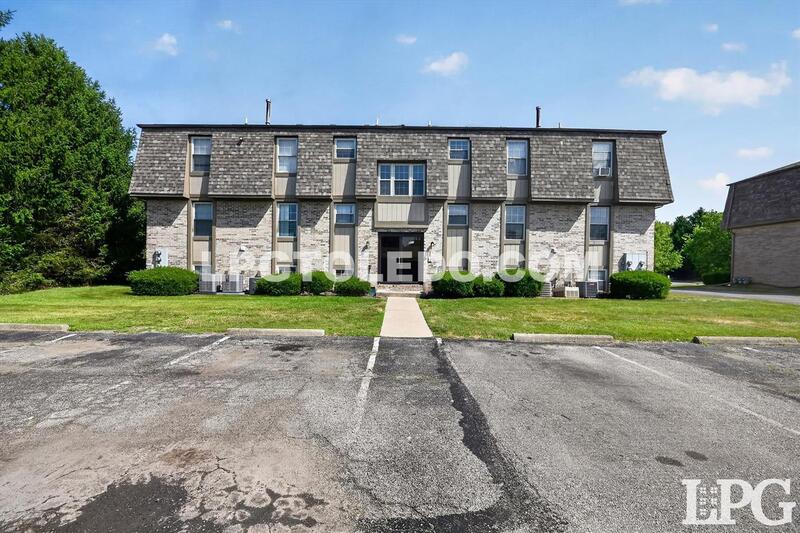 Toledo Condo: 811 Hilltop Ln.-201