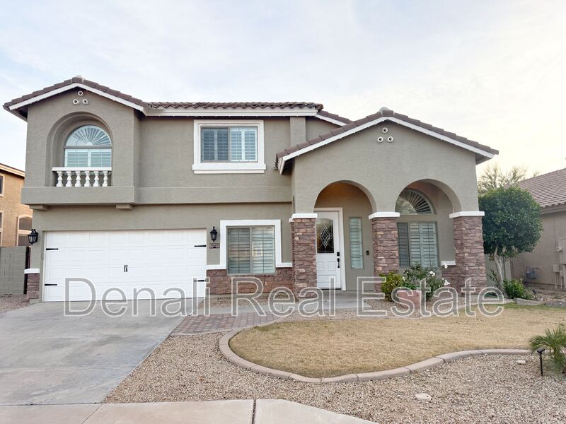 Mesa House: 11225 E Sylvan Ave