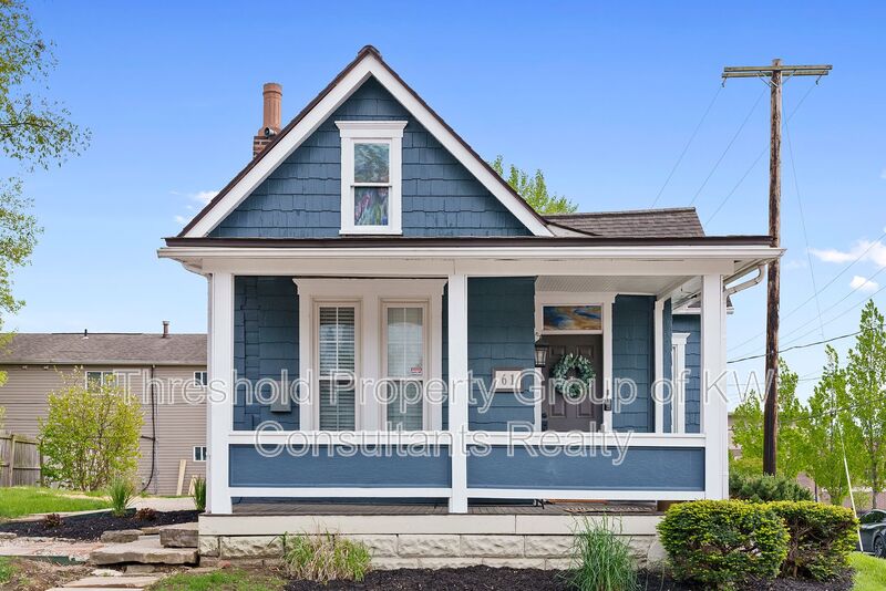 Columbus House: 61 E 7th Avenue