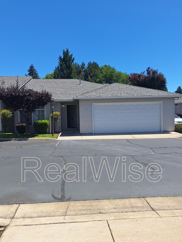 Medford Condo: 1221 Skeeters Ln