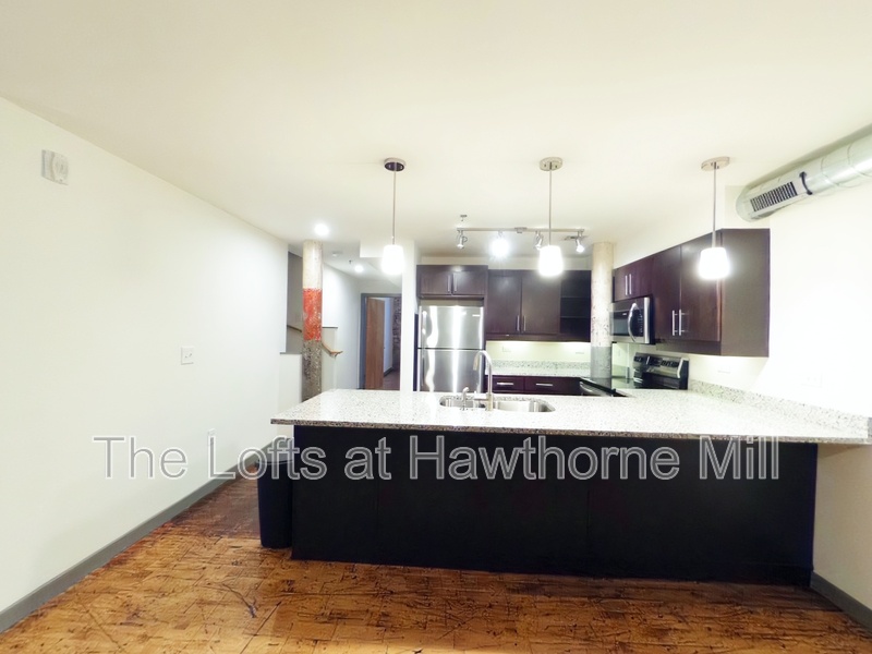 Charlotte Condo: 1101 Hawthorne Lane