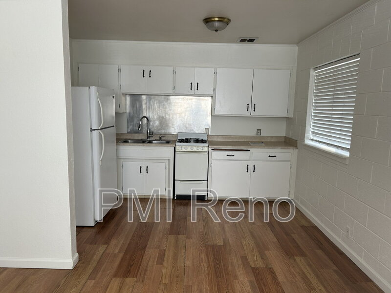 Reno Condo: 2075 Patton Dr