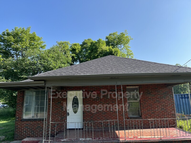 Birmingham House: 2807 34th St N