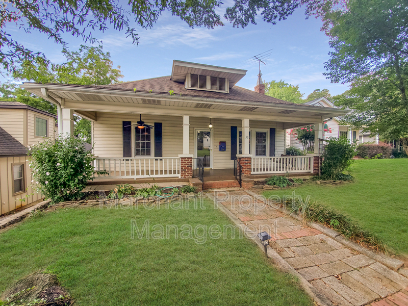 Greenville House: 38 Keowee Avenue