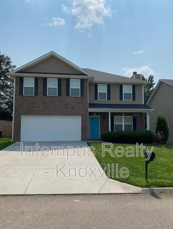 Knoxville House: 7385 Calla Crossing Ln