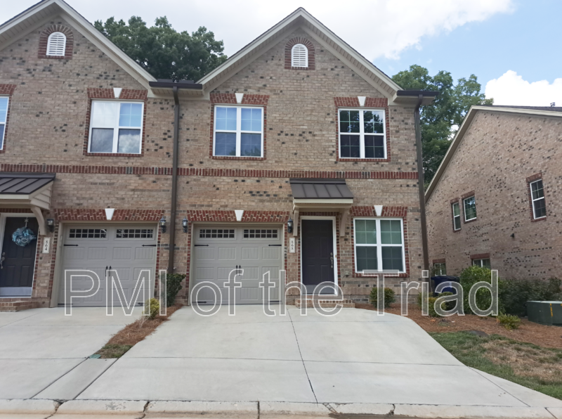 Winston Salem Townhome: 868 Silver Leaf Dr