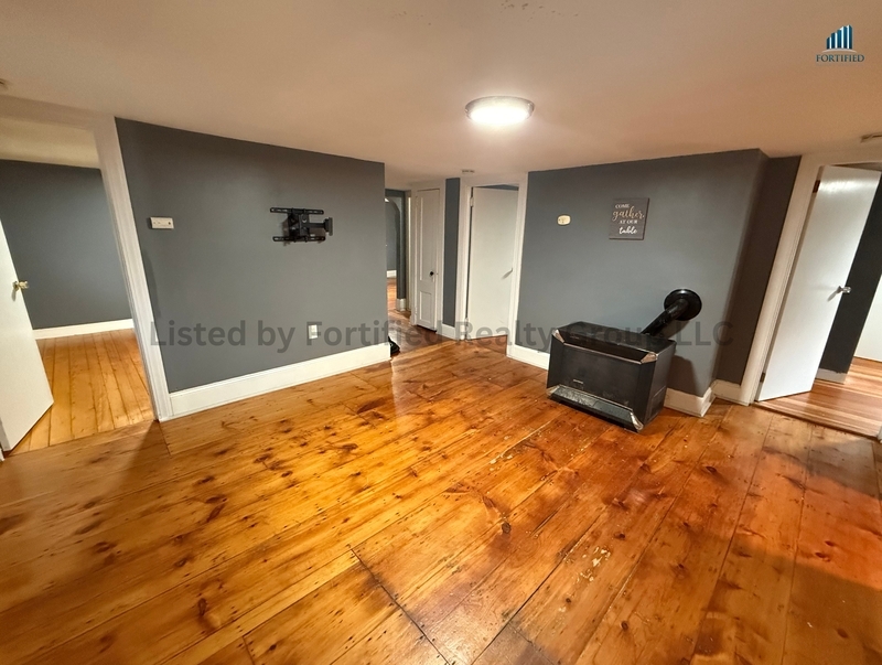 Fall River Condo: 949 Locust St