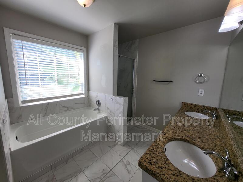 Main Rental Photo 12