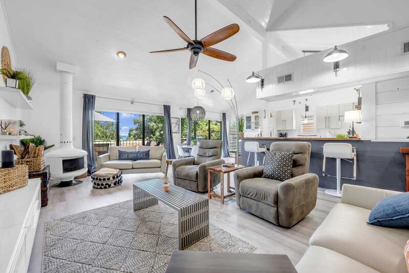 Horseshoe Bay Condo: 104 Hsb Boulevard