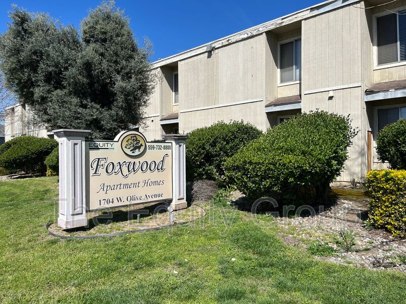 Porterville Condo: 1704 W Olive Ave