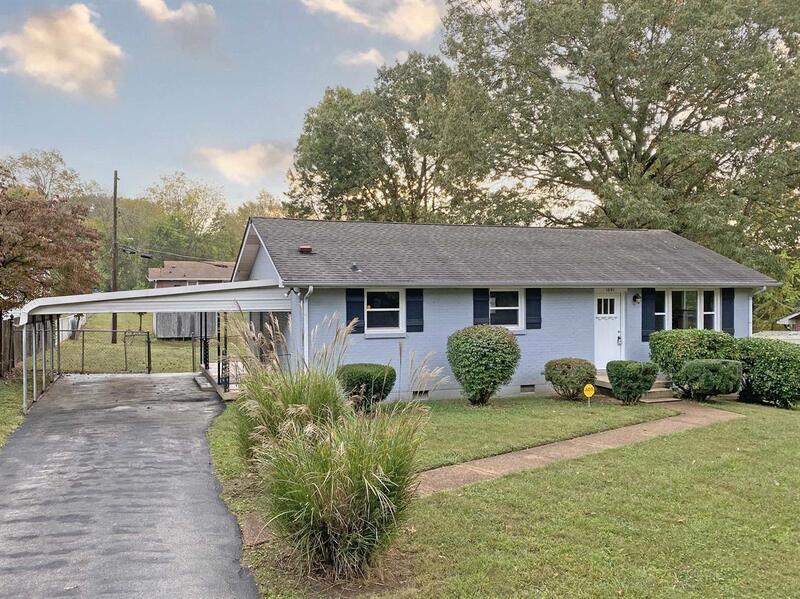 Clarksville House: 1641 Vista Lane