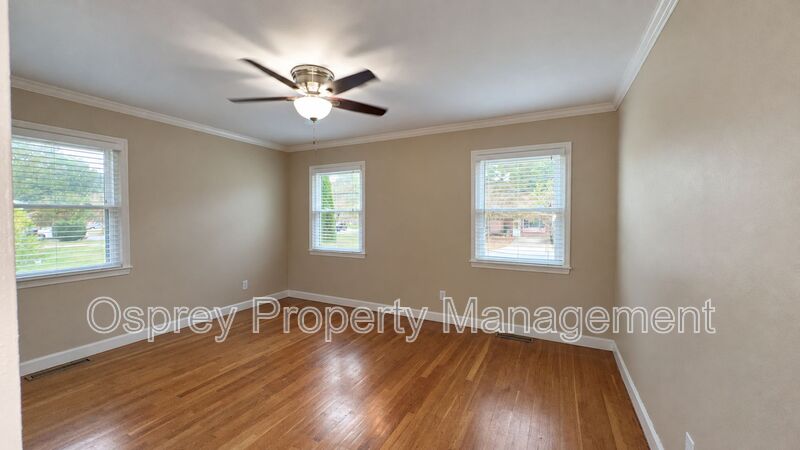 Beautifully Renovated 3-Bedroom Home in Virginia Beach! - Photo 18