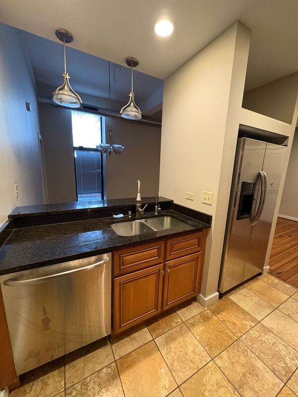 Baltimore Condo: 125 W. Saratoga St