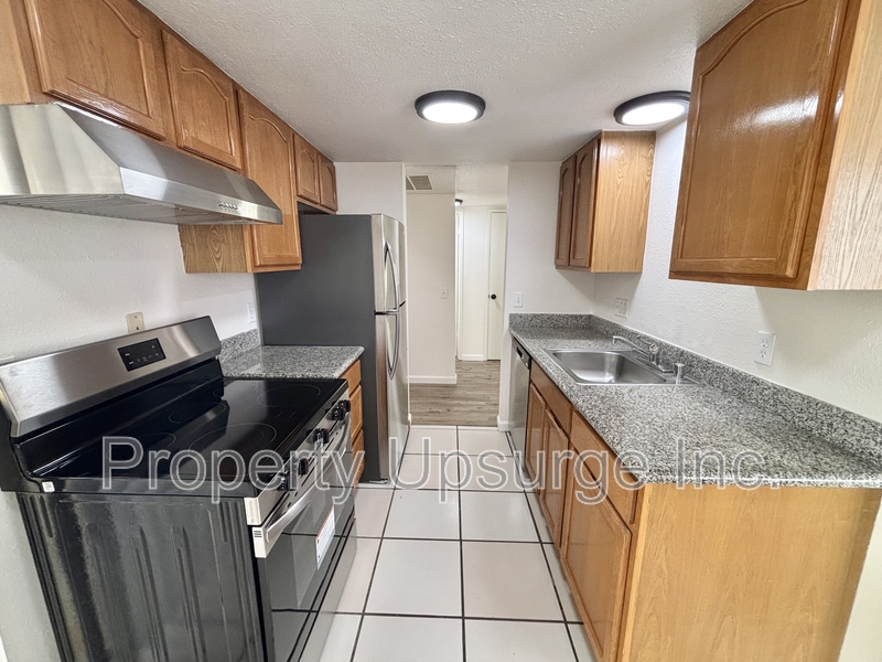 Redding Condo: 715 Mary St
