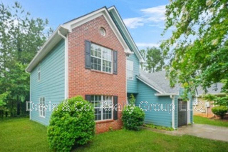 Lithonia House: 4753 Klondike Cove