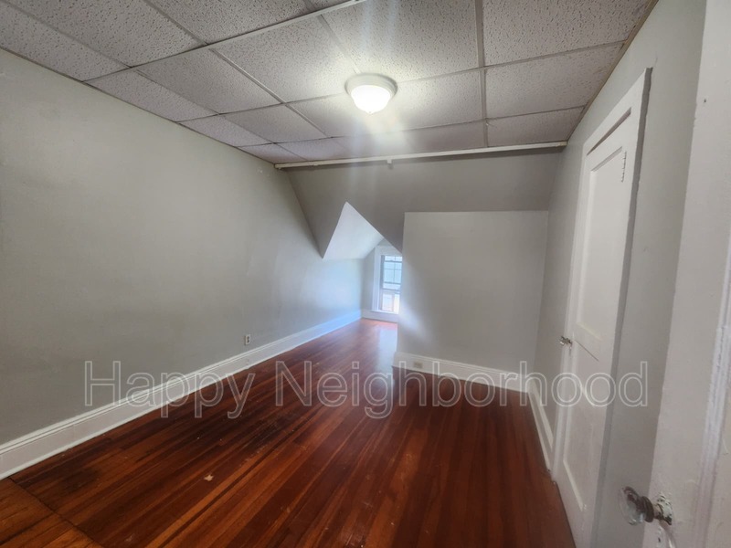 Meriden House: 130 Bradley AvenueUnit 306
