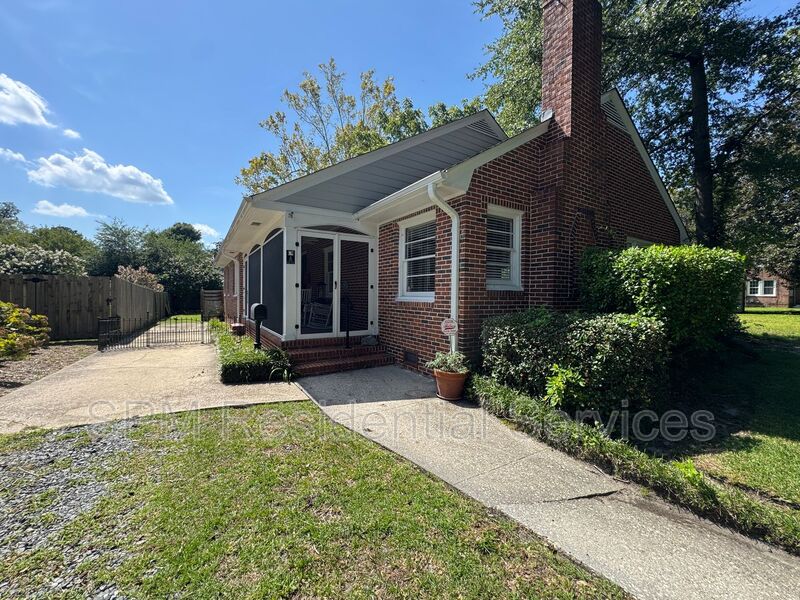 Wilmington House: 6 Keaton Ave