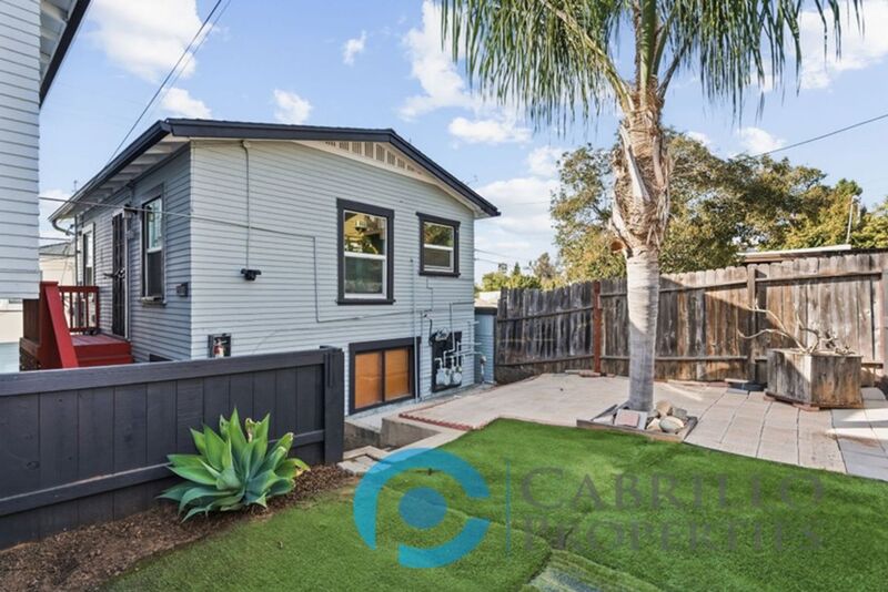 San Diego Condo: 4318 Cleveland Ave