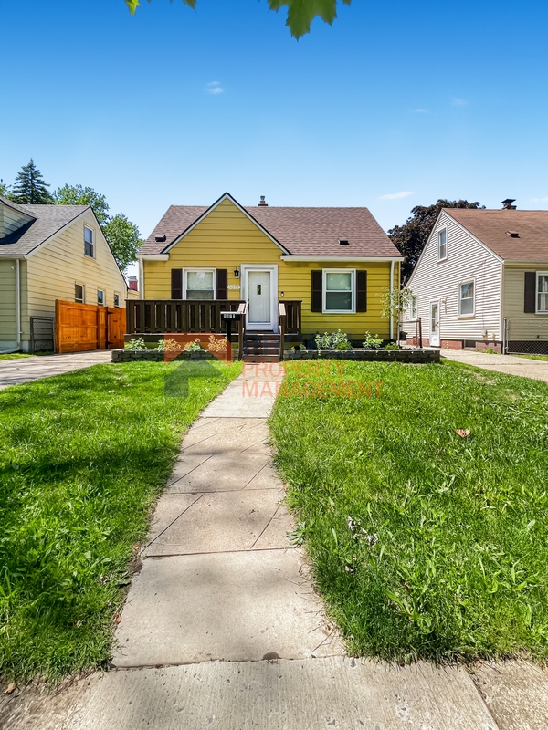 Wayne House: 5072 Winifred Street
