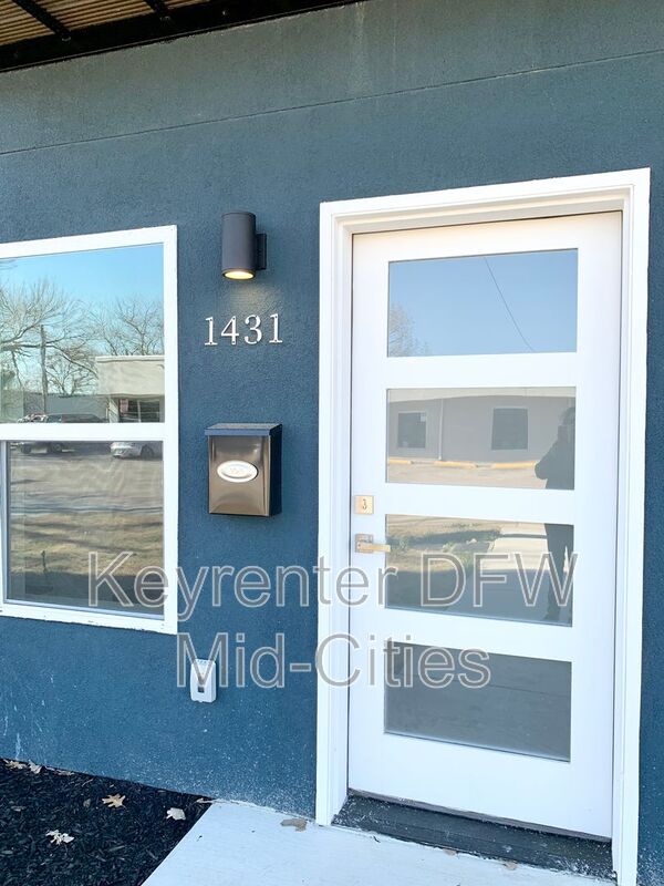 Irving House: 1431 Pearson Street