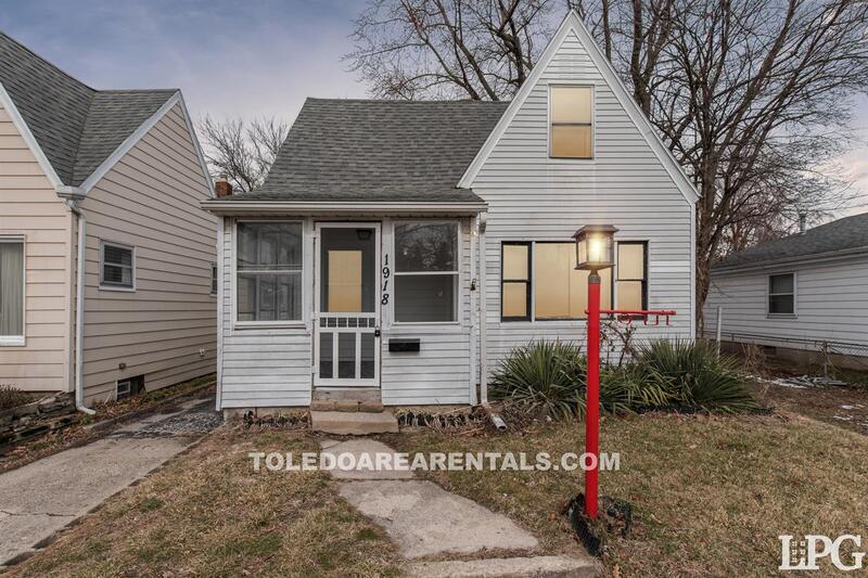 Toledo House: 1918 Fairfax Rd