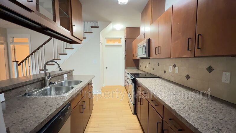3BR Home w/ 2-Car Garage | Prime Norfolk Location - Photo 4