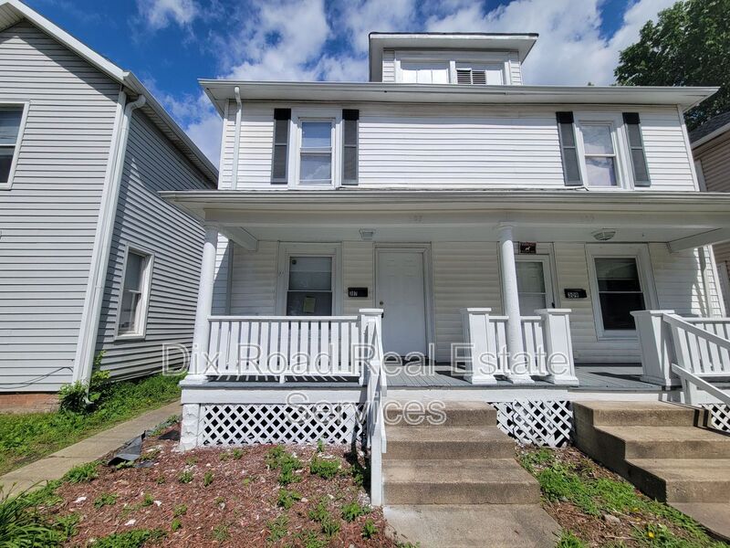Middletown House: 307 Moore St