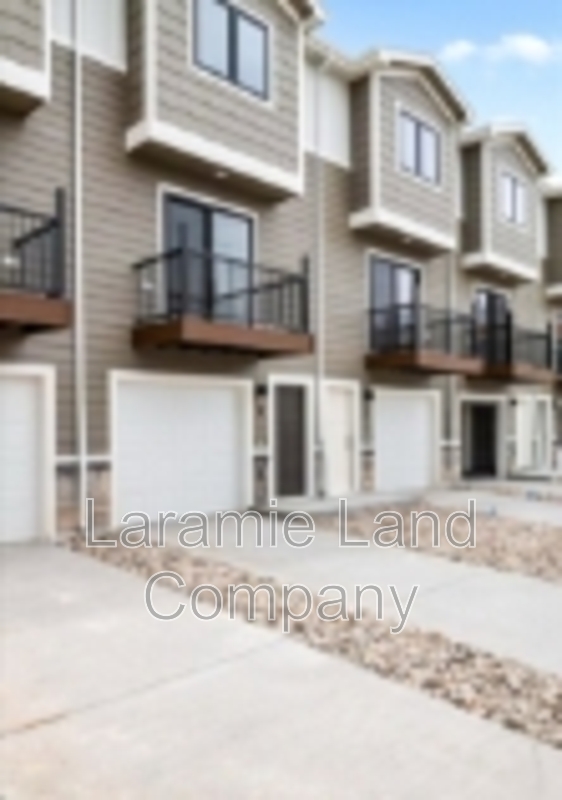 Laramie Condo: 569 North 12th Street - B