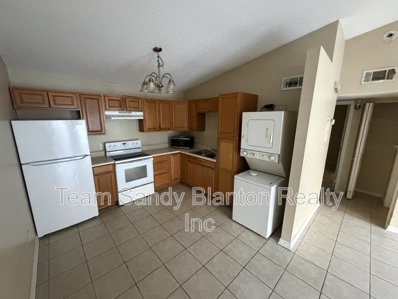 Pensacola House: 6823 Tiki Lane