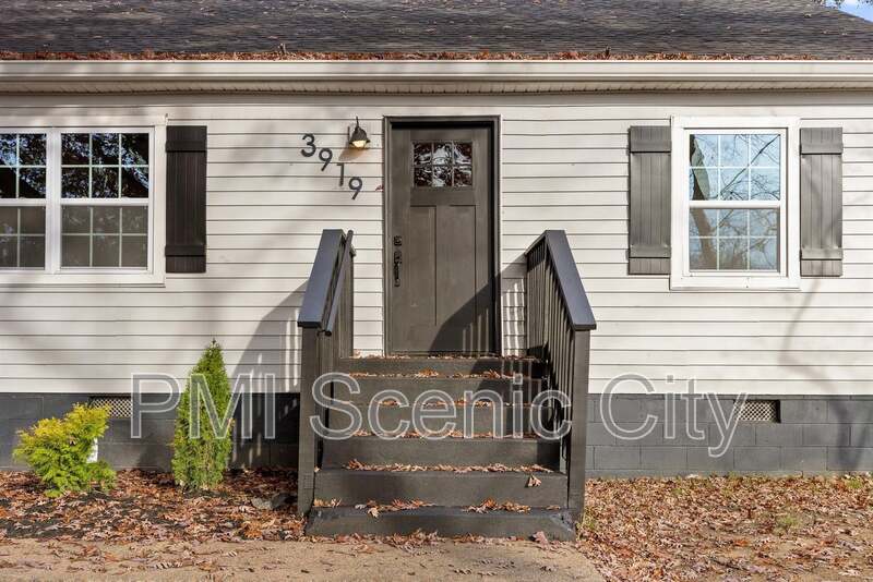 Chattanooga House: 3919 Weldon Dr