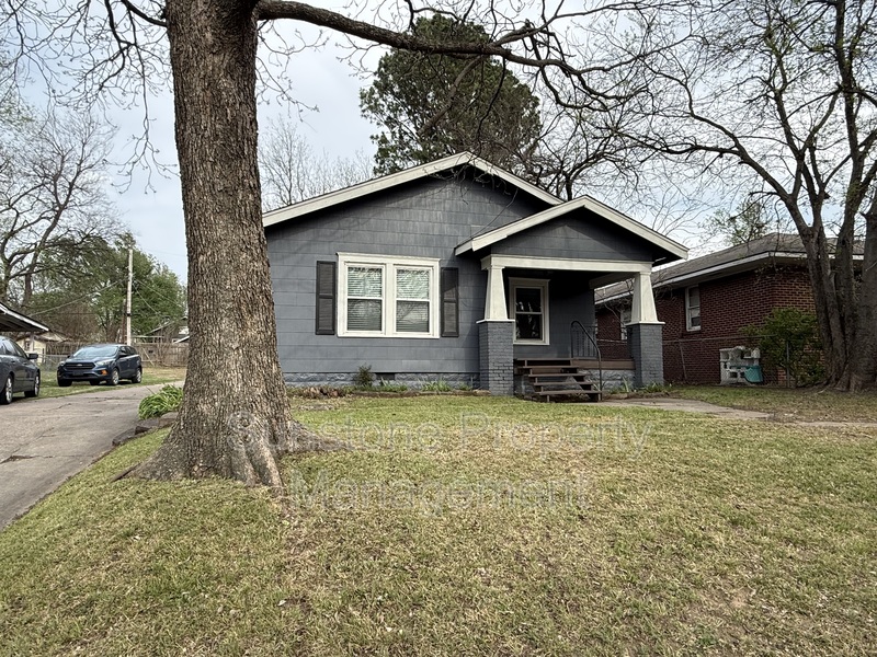 Tulsa House: 223 S Evanston Ave