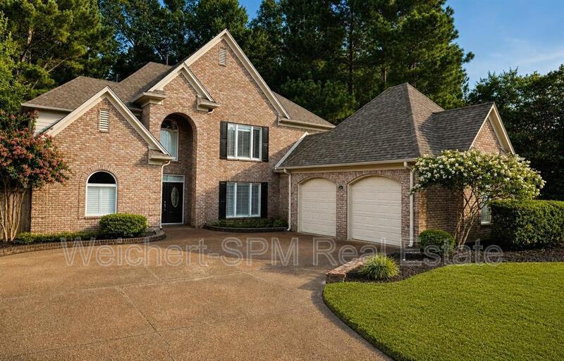 Lakeland House: 9443 Canabridge Drive Lakeland TN 38002