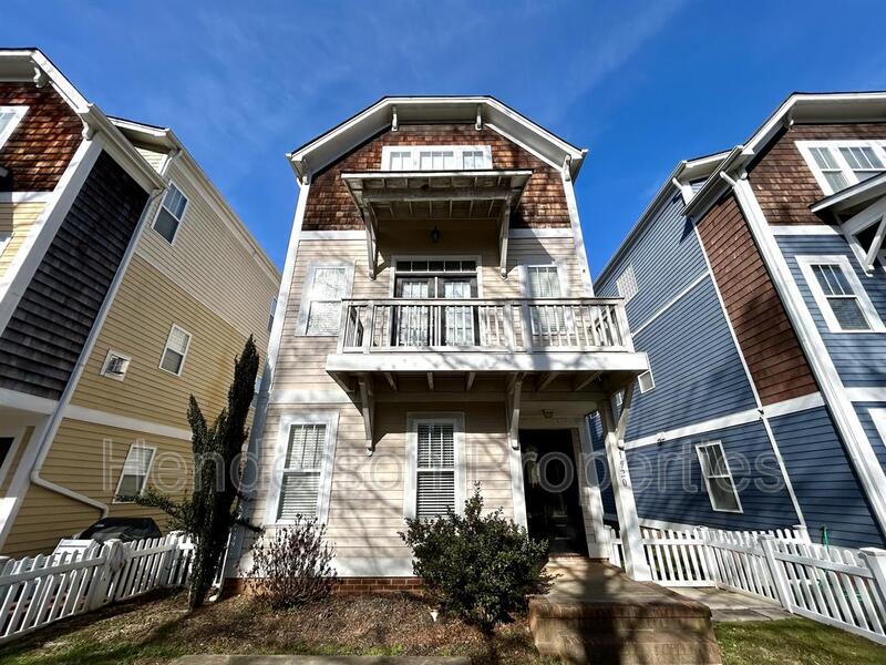 Charlotte House: 1920 Lela Avenue