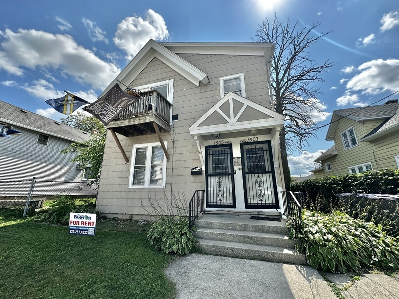 Sheboygan Condo: 1507 Union Avenue - 1507 upper-front